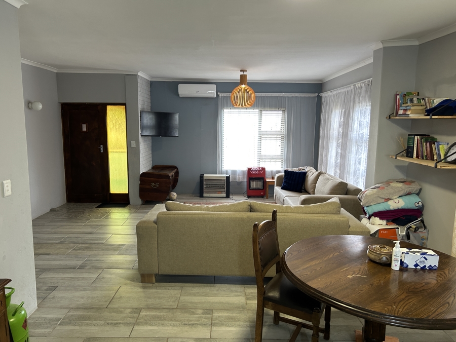 4 Bedroom Property for Sale in Kingston Western Cape